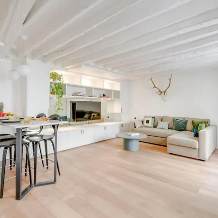 La Seine & Saint Germain - 2br - Cityapartmentstay Parigi